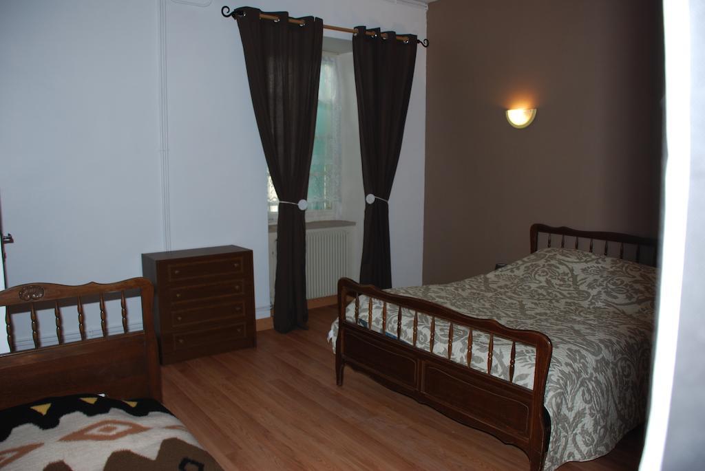 Chambres D'Hotes Le Clos Ambels アンビアレ 部屋 写真